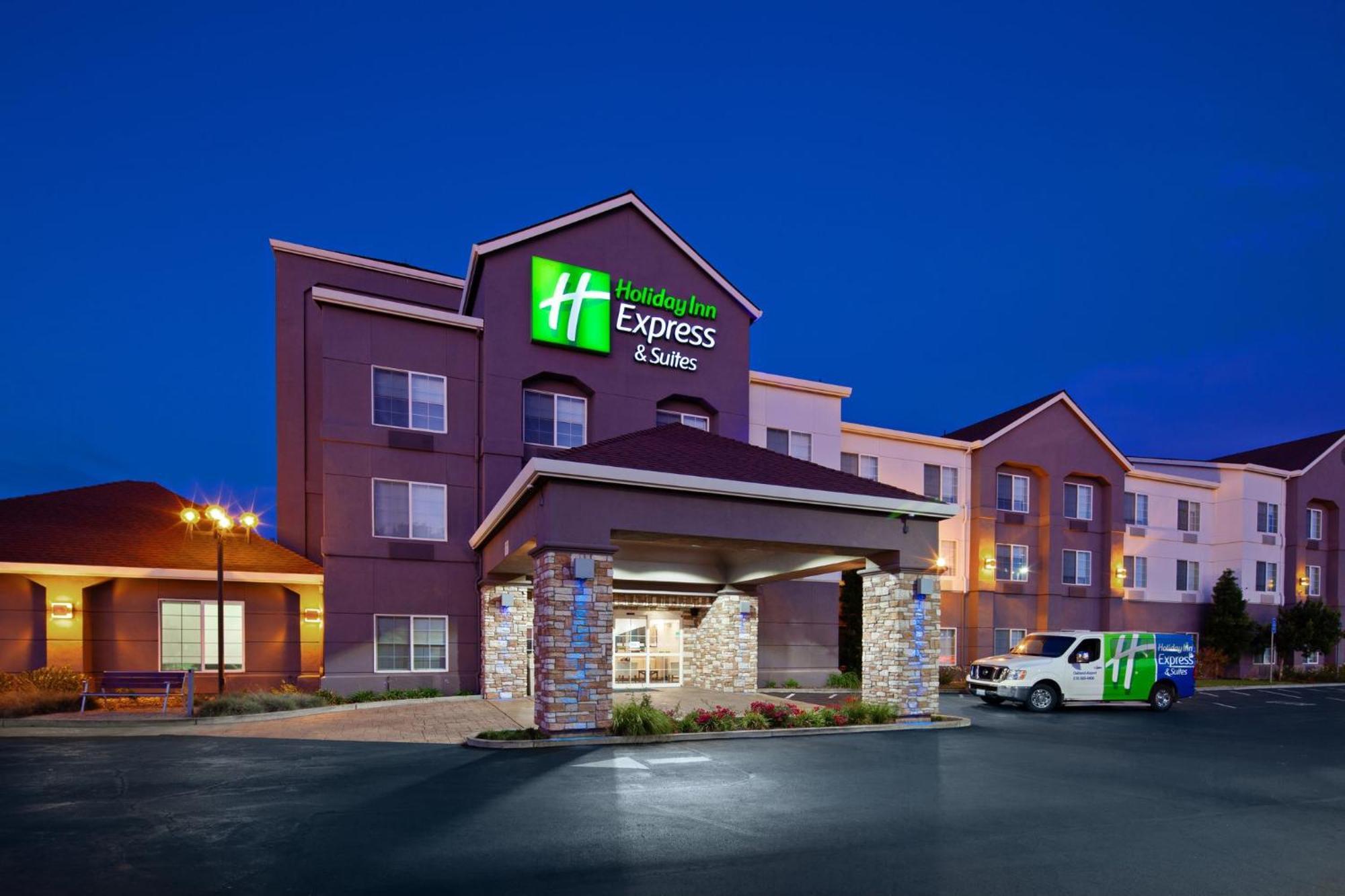 Holiday Inn Express & Suites Oakland - Airport By Ihg Exterior foto